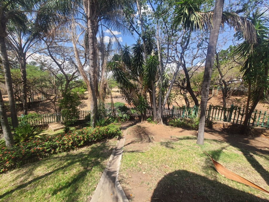 To Let 5 Bedroom Property for Rent in Zandfontein A H North West